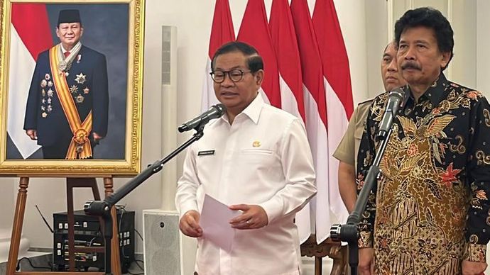 Pramono Anung di Balai Kota DKI Jakarta, Selasa, 7 April 2026.