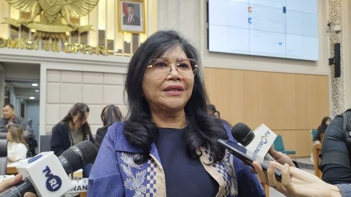 Wakil Ketua Komisi VII DPR RI Evita Nursanty di kompleks parlemen, Jakarta, Rabu (12/11/2025).  
