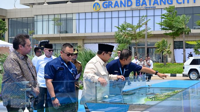 Presiden Prabowo Subianto meresmikan Kawasan Ekonomi Khusus (KEK) Industropolis Batang di Kabupaten Batang, Provinsi Jawa Tengah