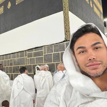 Ivan Gunawan Tuntaskan Ibadah Haji 2025