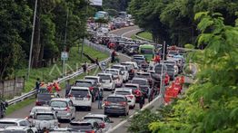 Puncak Bogor Macet Banget, Polres Bogor Terapkan Sistem Satu Arah