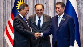Perdana Menteri Malaysia, Anwar Ibrahim, mengumumkan bahwa Thailand dan Kamboja telah mencapai kesepakatan mengenai gencatan senjata "segera dan tanpa syarat", setelah berlangsungnya perundingan damai.