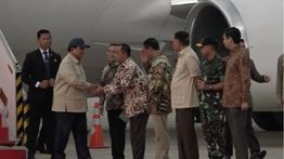Disambut Dasco Serta Jajaran Menteri, Prabowo Tiba di Jakarta Usai Kunjungan Kenegaraan ke Singapura dan Rusia
