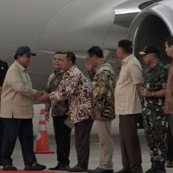 Disambut Dasco Serta Jajaran Menteri, Prabowo Tiba di Jakarta Usai Kunjungan Kenegaraan ke Singapura dan Rusia