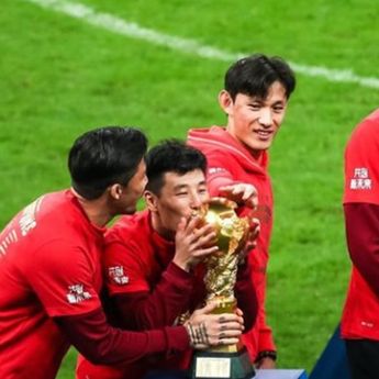 Penyerang Andalan China Rela Pertaruhkan Kariernya Demi Hadapi Timnas Indonesia