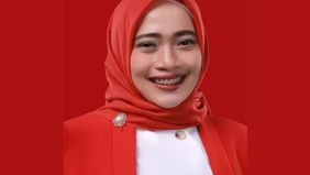 PDIP telah memecat Tia Rahmania, anggota DPR terpilih, dari keanggotaan partai berdasarkan keputusan yang dikeluarkan oleh Ketua KPU,