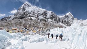 Mahkamah Agung Nepal telah mengeluarkan perintah kepada pemerintah untuk membatasi pemberian izin pendakian ke Puncak Everest