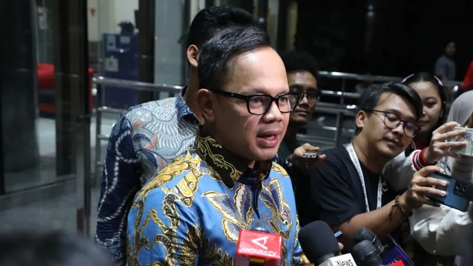 Wamendagri Bima Arya Sugiarto saat ditemui awak media di Gedung Pusat KPK di Jakarta, Kamis (23/1/2025).