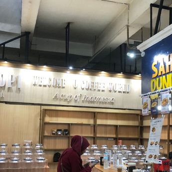 Manfaat KUR BRI bagi Bapak Suradi dalam Mengembangkan Dunia Kopi Pasar Santa Jakarta