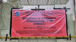 Disegel Permanen, Bangunan Atlas Padel di Kembangan Diminta Segera Dibongkar