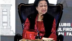  Mantan Presiden Repuplik Indonesia ke-5, Megawati Soekarno Putri dalam pidatonya di Peluncuran Buku Todung Mulya Lubis ungkap Cerita dirinya pernah dipanggil polisi.