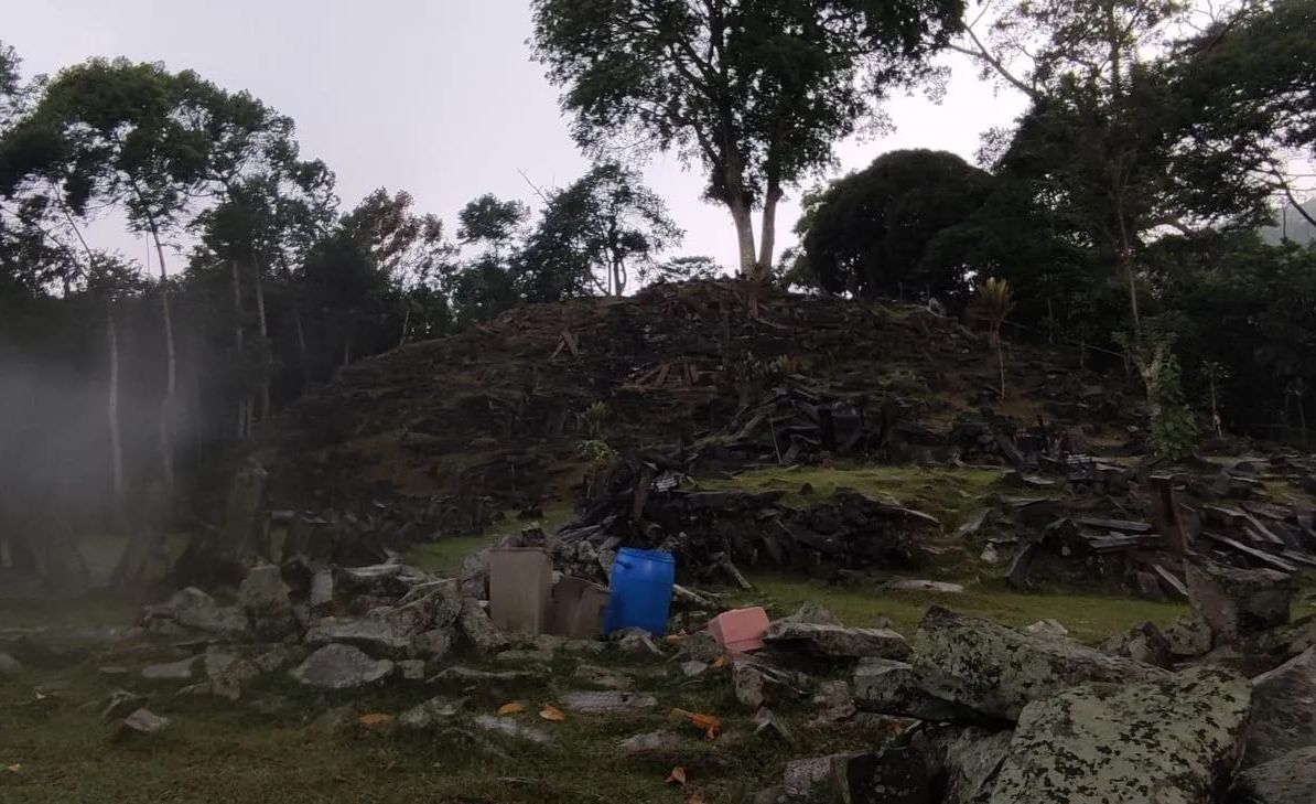 Penelitian dan pemugaran Situs Megalitikum Gunung Padang di Kecamatan Campaka, Kabupaten Cianjur, Jawa Barat, kembali dilakukan guna mengungkap misteri di dalamnya. ANTARA/Ahmad Fikri <b>(Antara)</b>