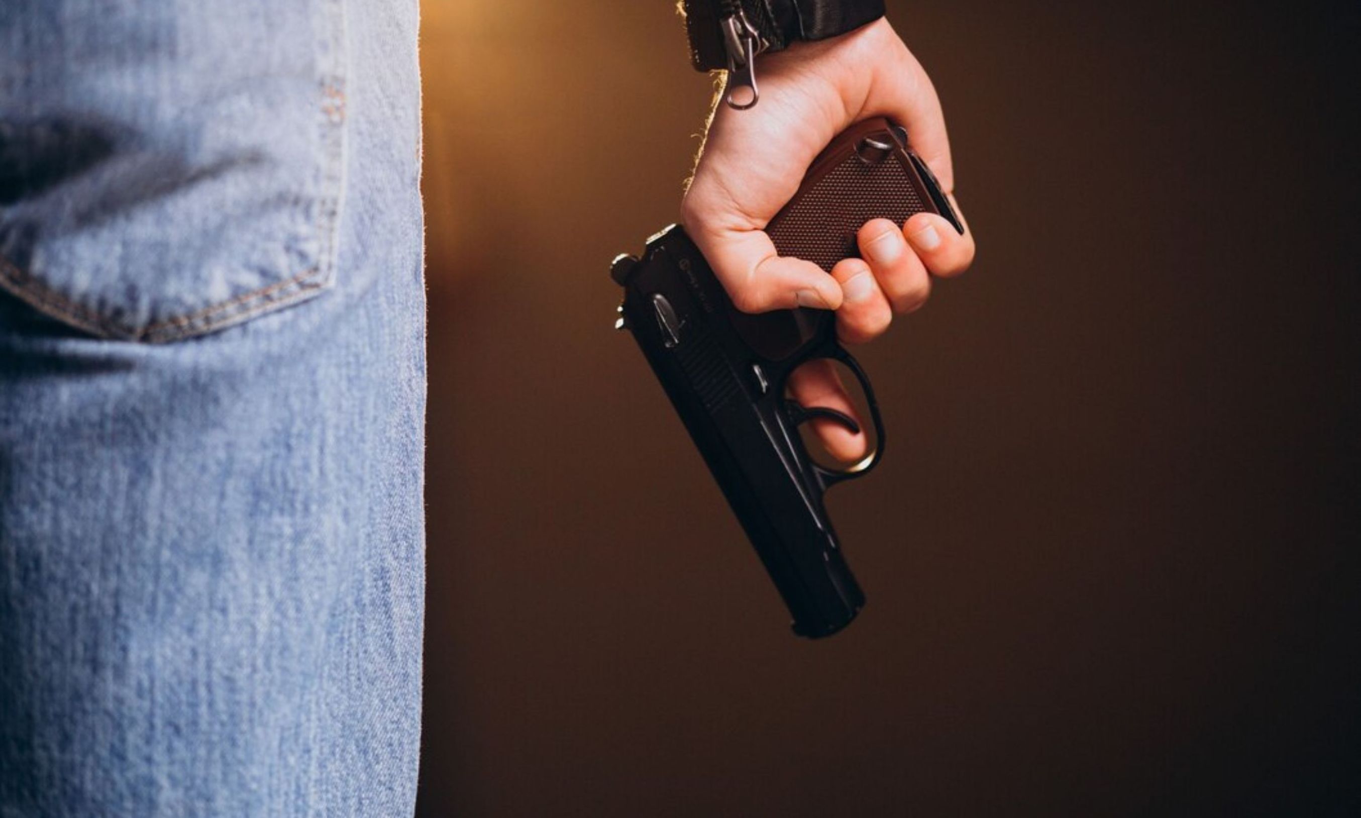 Ilustrasi Pistol <b>(FreePik)</b>