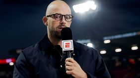 Mantan pemain PSM Makassar, Anco Jansen mengkritik keras dengan menyebutkan sepakbola Indonesia tidak ada apa-apanya dan menyebutkan negara miskin, meskipun kini Timnas Indonesia diperkuat diaspora yang bermain di klub besar Eropa.