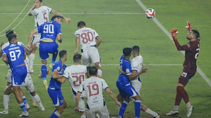 Persib Bandung vs Persita Tangerang