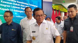 Pramono Naik Transjakarta Lagi di Pekan Kedua Kebijakan ASN Wajib Pakai Transportasi Umum