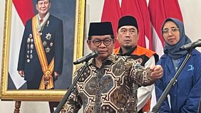 Gubernur DKI Jakarta, Pramono Anung mengajak seluruh masyarakat untuk aktif berpartisipasi dalam gerakan pilah sampah dari rumah sebagai langkah nyata mengatasi persoalan sampah di ibu kota.