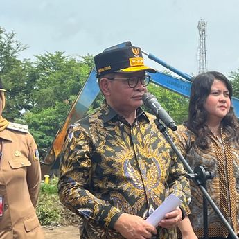 Pramono Perintahkan Wali Kota Bikin Aturan Supaya Warga Tak Buang Sampah Sembarangan