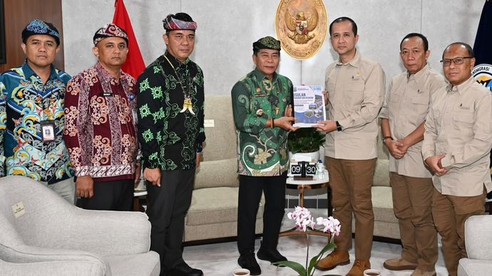 Menteri Transmigrasi (M. Iftitah Sulaiman)