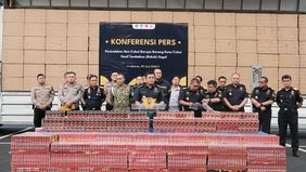 Bea Cukai Jakarta dan pengembangan bersama Kantor Wilayah (Kanwil) Bea Cukai Jakarta dan Kanwil Bea Cukai Banten menggagalkan peredaran 8.944.800 batang rokok ilegal tanpa dilekati pita cukai dengan potensi kerugian negara mencapai Rp8,66 miliar.
