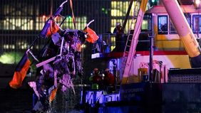 Sebuah helikopter wisata jatuh di Sungai Hudson, New York, Kamis lalu, menewaskan enam orang di dalamnya, termasuk CEO Siemens Mobility, Agustín Escobar, istrinya Mercè Camprubí, serta tiga anak mereka yang masih kecil.