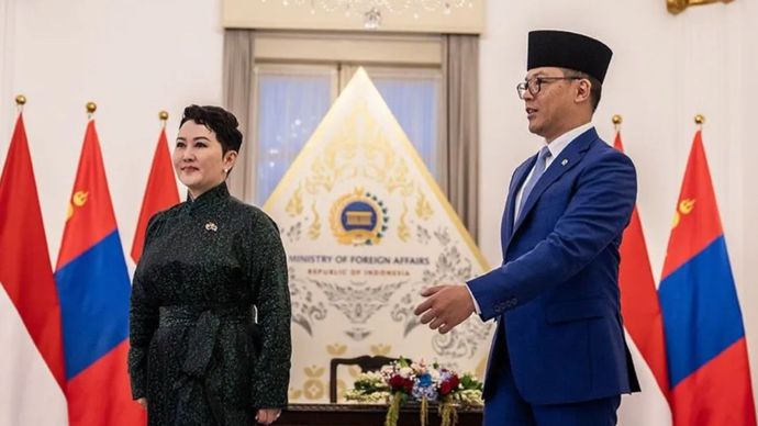 Menteri Luar Negeri Indonesia, Sugiono, menggelar pertemuan bilateral dengan Menteri Luar Negeri Mongolia, Battsetseg Batmunkh