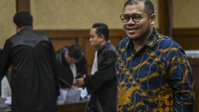 Tiga terdakwa dalam perkara dugaan korupsi pengadaan laptop Chromebook dituntut hukuman penjara antara 6 hingga 15 tahun dalam sidang pembacaan tuntutan di Pengadilan Tindak Pidana Korupsi pada Pengadilan Negeri Jakarta Pusat, Kamis.