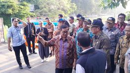 Pramono Susuri Sungai Ciliwung, Bakal Bangun Rute Waterway?