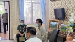 Gibran Jenguk SBY di RSPAD: Semoga Selalu Diberikan Kesehatan
