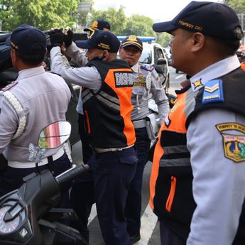 4 Juru Parkir Liar di Kawasan Blok M Square Ditindak