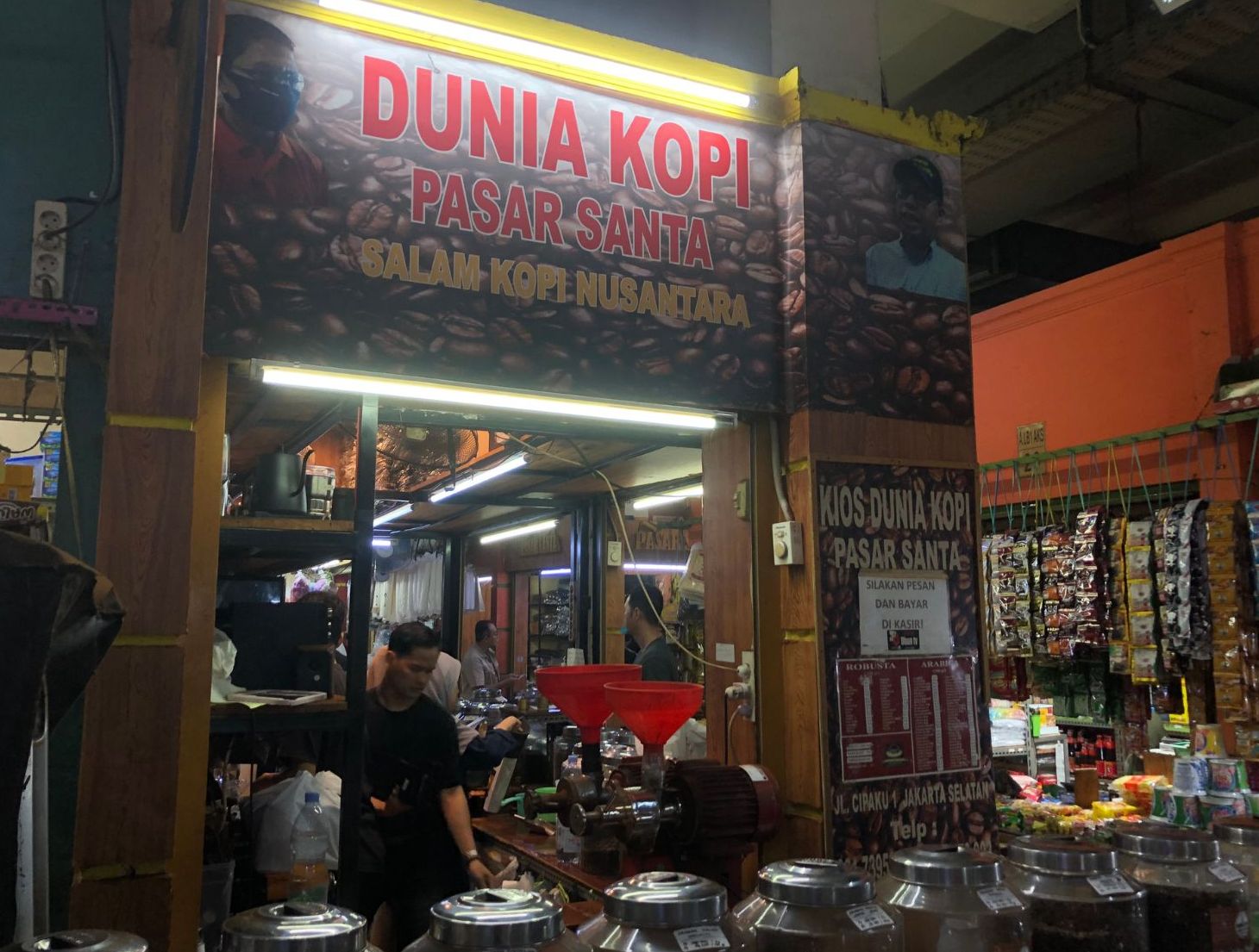 Dunia Kopi Pasar Santa <b>(NTVnews.id/Deddy Setiawan)</b>