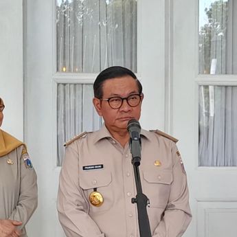 Pramono Lanjutkan Normalisasi Sungai Ciliwung dan Krukut