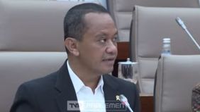 Bahlil Lahadalia, Menteri Investasi/Kepala BKPM, mengekspresikan kekecewaannya di DPR RI karena anggaran kementeriannya untuk tahun 2025 mengalami penurunan