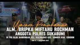 Suasana penuh duka menyelimuti Polres Sukabumi setelah salah satu anggotanya, Bripka Miftahu Rochman, meninggal dunia saat menjalankan tugas kemanusiaan.