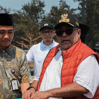Rano Karno Tinjau Pulau Tidung, Sebut Pariwisata Harus Menggerakan Ekonomi Warga