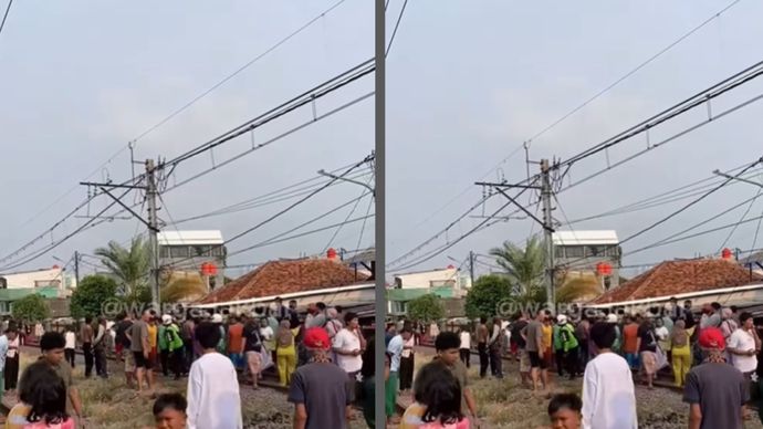 Seorang pengendara motor dikabarkan MD usai tertabrak kreta saat hendak nyebrang di perlintasan kreta api pasar Pesing Jakarta Barat, Jumat sore (17/10/2025)