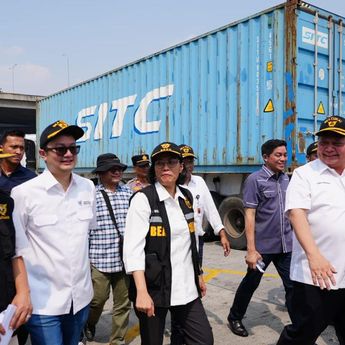 17 Ribu Kontainer Tertahan di Pelabuhan Tanjung Priok, Menko Airlangga Minta Bea Cukai Cs Kerja 24 Jam