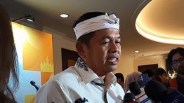 Kunjungan Dedi Mulyadi Disambut Lautan Massa, Kaca Masjid Darussalam Kota Wisata Pecah