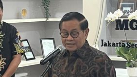 Gubernur DKI Jakarta, Pramono Anung merespons soal adanya kabel semrawut, tidak tertata sehingga menimbulkan visual tidak sedap di mata. Lokasinya berada di Jembatan Penyebrangan Orang (JPO) di kawasan jalan MT Haryono, Pancoran, Jakarta Selatan.
