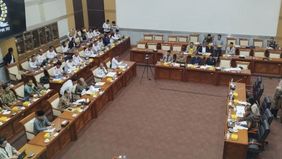 Komisi I DPR RI memanggil Menteri Komunikasi dan Informatika (Menkominfo) Budi Arie Setiadi dan Kepala Badan Siber Sandi Negara (BSSN) Hinsa Siburian