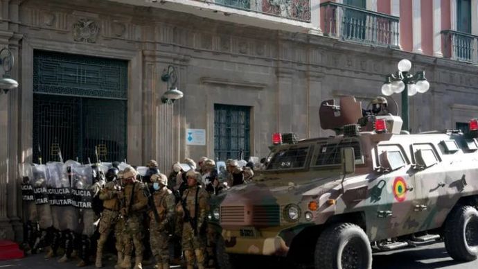 Tentara Bolivia Serang Istana Presiden