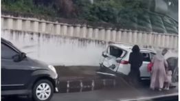 Sejumlah Mobil Alami Kecelakaan di Tol Cijago Dekat Exit Tol Cimanggis