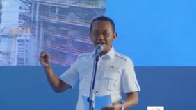 Menteri Energi dan Sumber Daya Mineral (ESDM) Bahlil Lahadalia mengungkapkan rencana pemerintah untuk menghentikan impor avtur mulai tahun 2027