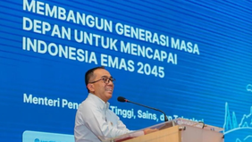 Menteri Pendidikan Tinggi, Sains, dan Teknologi Brian Yuliarto meminta seluruh penerima beasiswa Lembaga Pengelola Dana Pendidikan (LPDP) untuk tidak hanya berprestasi selama menempuh pendidikan.