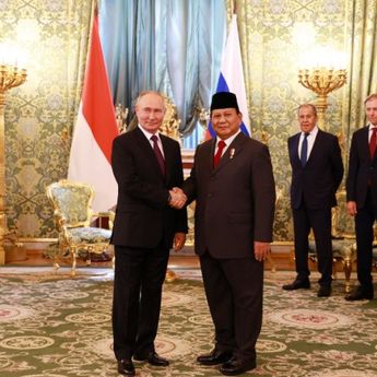 Prabowo Bertemu Vladimir Putin