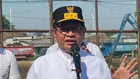 Gubernur DKI Jakarta Pramono Anung angkat bicara terkait insiden meninggalnya tiga pekerja proyek air bersih di kawasan Bambu Apus, Cipayung, Jakarta Timur. Peristiwa tragis tersebut terjadi saat proses pengerjaan proyek pada Kamis, 9 Juli 2026.