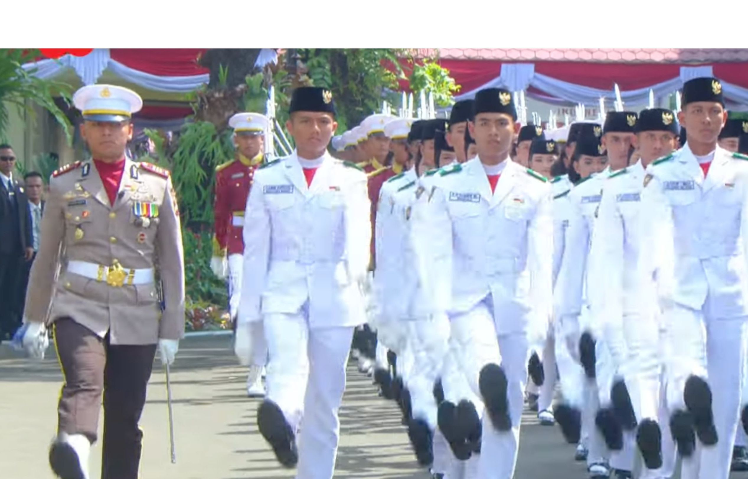 Kapolsek Batuaji, AKP Raden Bimo Dwi Lambang jadi komandan kompi Paskibraka <b>(Youtube Sekretariat Presiden)</b>