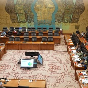 Rapat Kerja Kementerian Investsi dan Komisi XII DPR, Bahas Penetapan Anggaran Tahun 2026