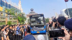 Kebijakan transportasi berkelanjutan Pemerintah Provinsi (Pemprov) DKI Jakarta kembali mendapat sorotan dunia. Melalui program TransJabodetabek, Jakarta berhasil menembus babak final ajang bergengsi “Bloomberg Philanthropies Local Leaders Awards 2025