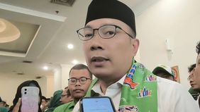 Ridwan Kamil dan Suswono tiba di Hotel Maxone sebelum mendaftar ke KPU sebagai calon gubernur Jakarta.